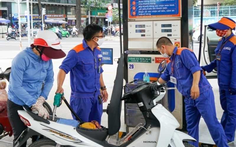 Mô tả công việc nhân viên bán xăng tại Petrolimex